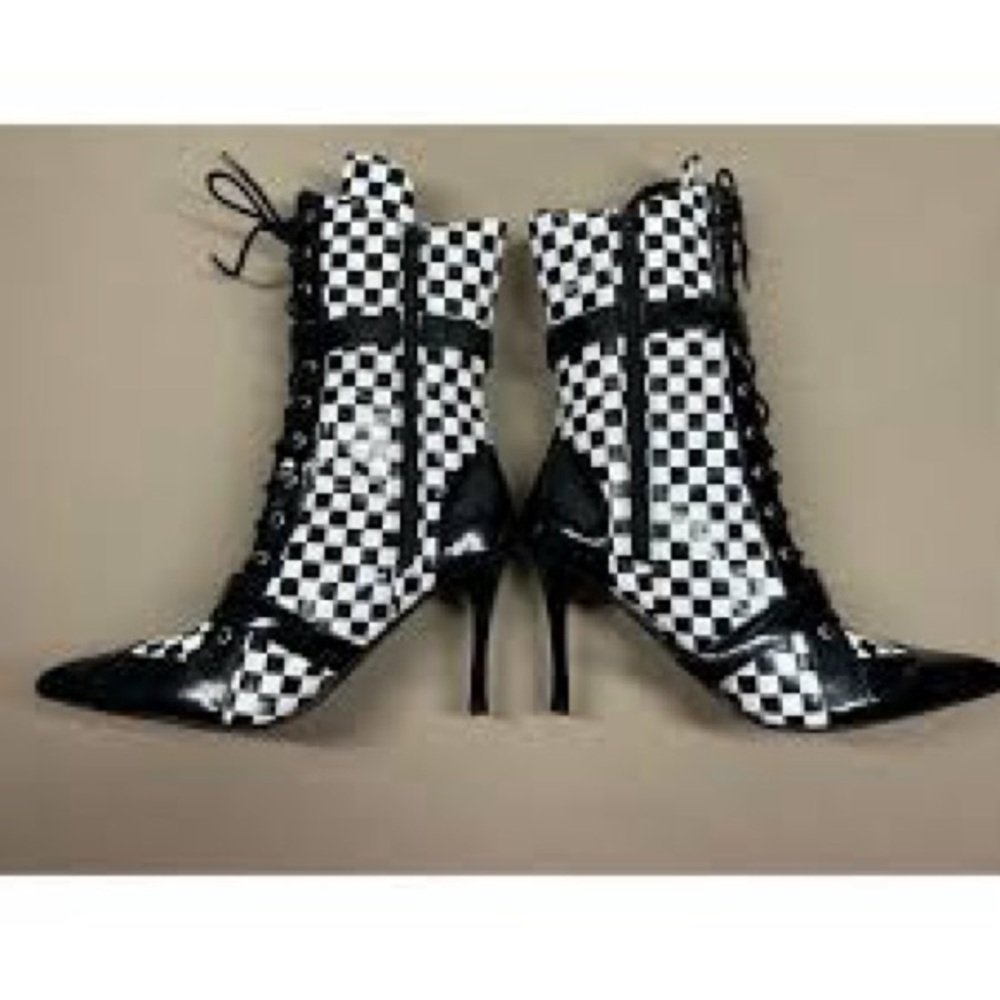 Funtasma Black &  White Checkered Lace Up Boots with stilletto heel sz 8